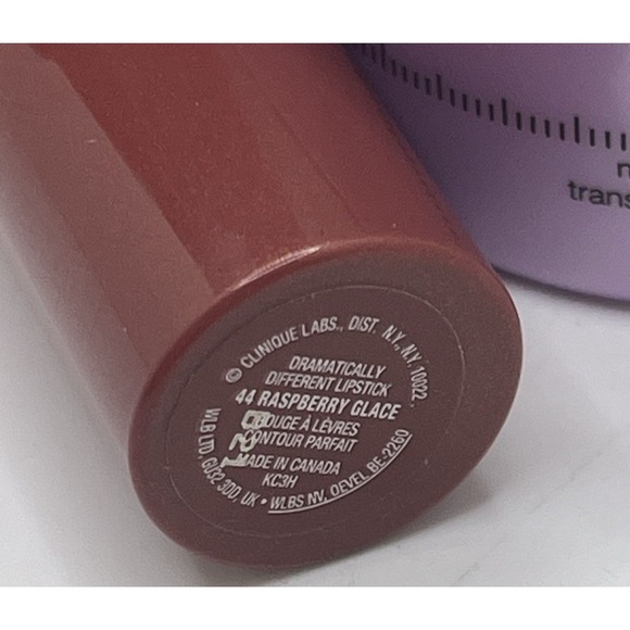 NEW Clinique 3 Piece Sample Lot. 44 Lipstick, Clinique Smart Clinical MD and Bag - Picture 3 of 9